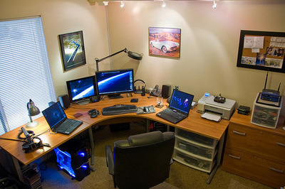 纯实木工作站 打造超棒电脑工作环境与设备维护新主张