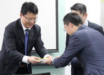 一篇机修师的光荣离场 香烟是他与机器的最后一握手